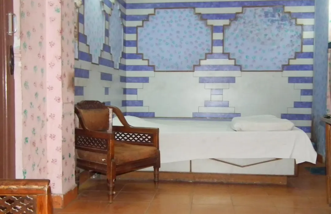 Hotel Paras-1
